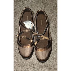 Woman's slip on shoes